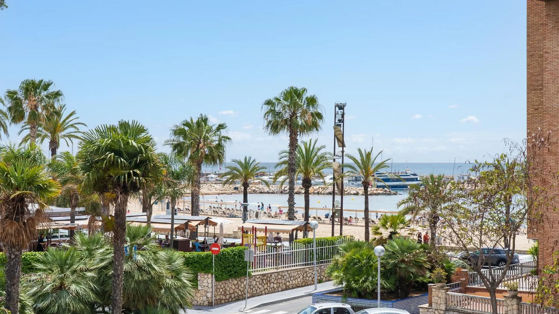 Luxury Apartment With Sea View And Parking Σαλού