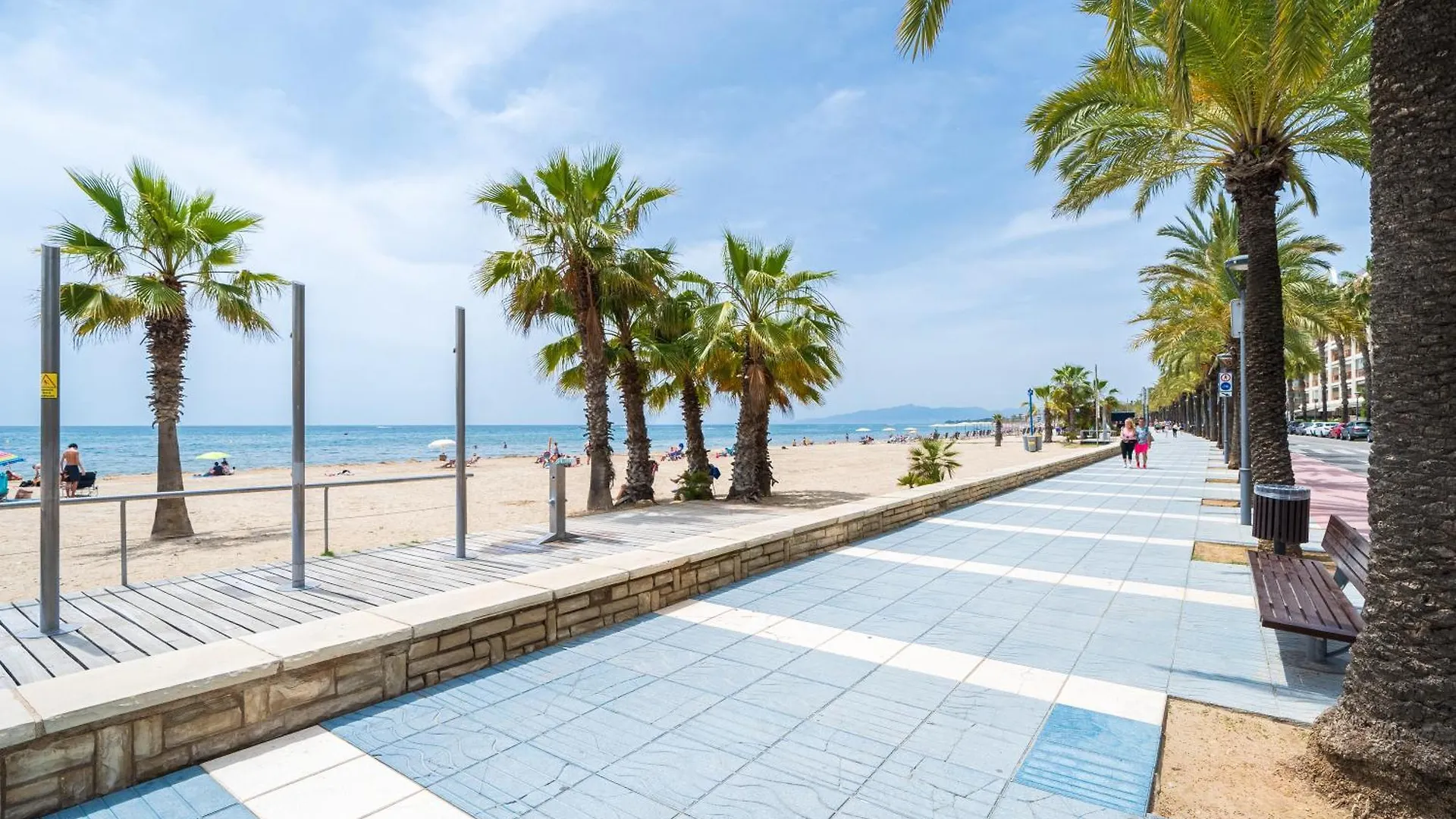 Luxury Apartment With Sea View And Parking Salou Spain