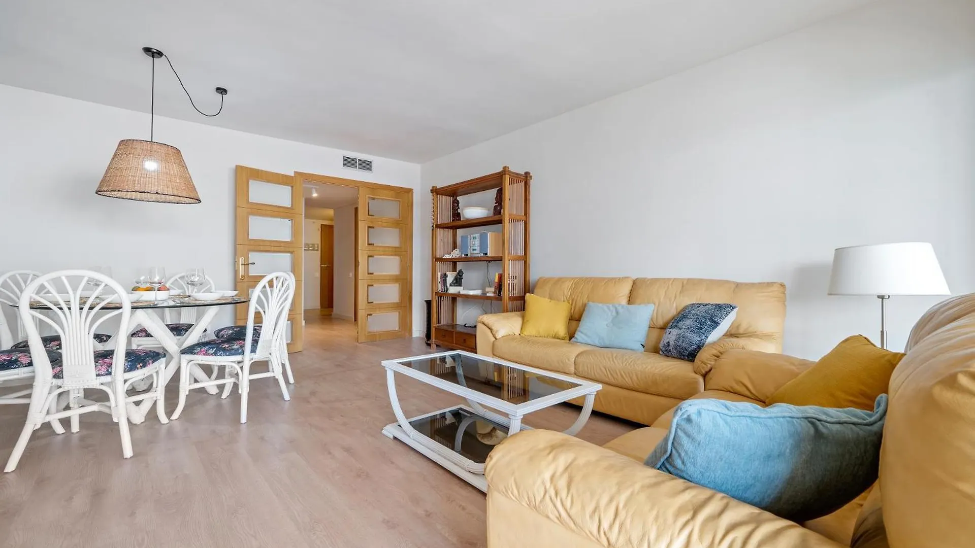 Luxury Apartment With Sea View And Parking Salou Spain