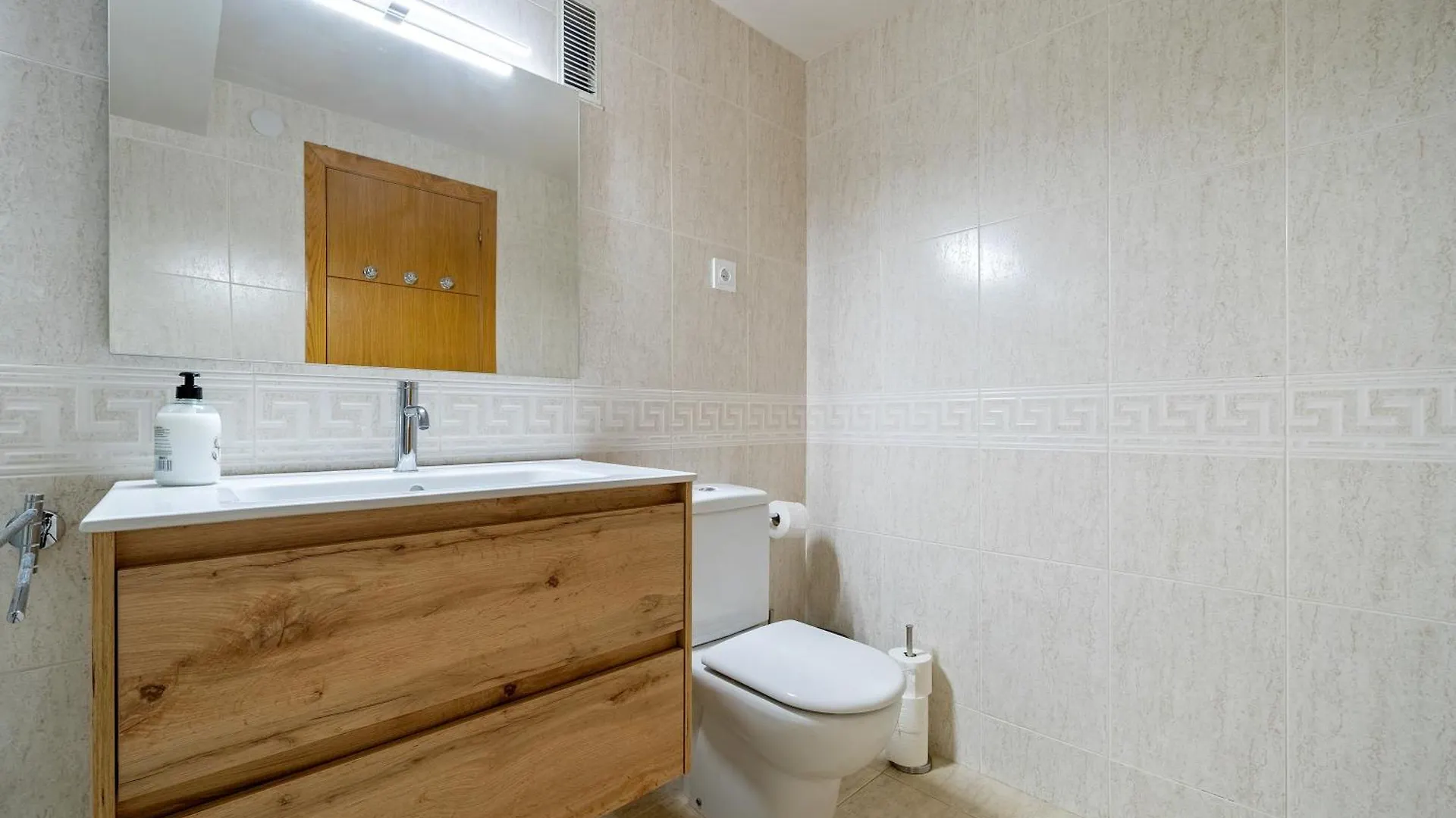 Luxury Apartment With Sea View And Parking Salou